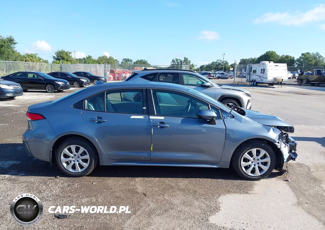 2026 Toyota Corolla Le VIN:5YFB4MDE9TP490605 - 14