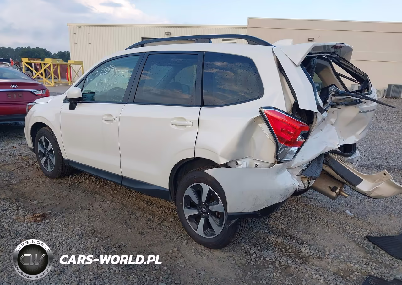 2018 Subaru Forester 2.5I Premium VIN:JF2SJADC8JH609227 - 3