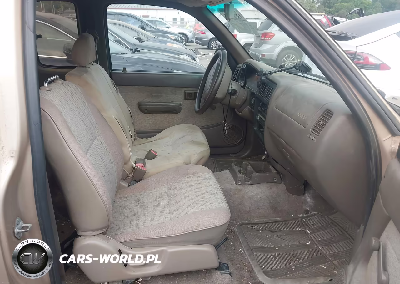 1998 Toyota Tacoma VIN:4TAVL52N1WZ070819 - 5