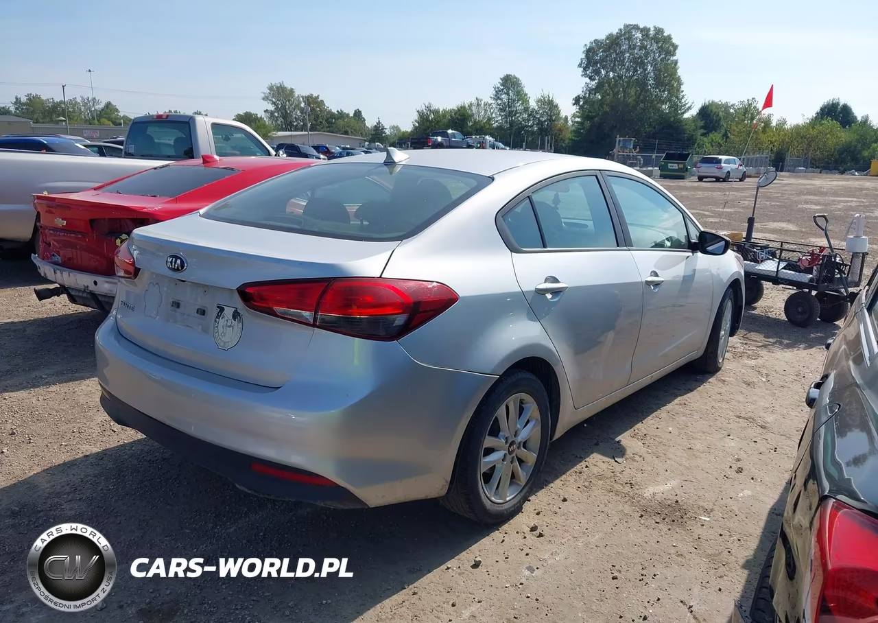 2017 Kia Forte Lx VIN:3KPFL4A78HE098735 - 4
