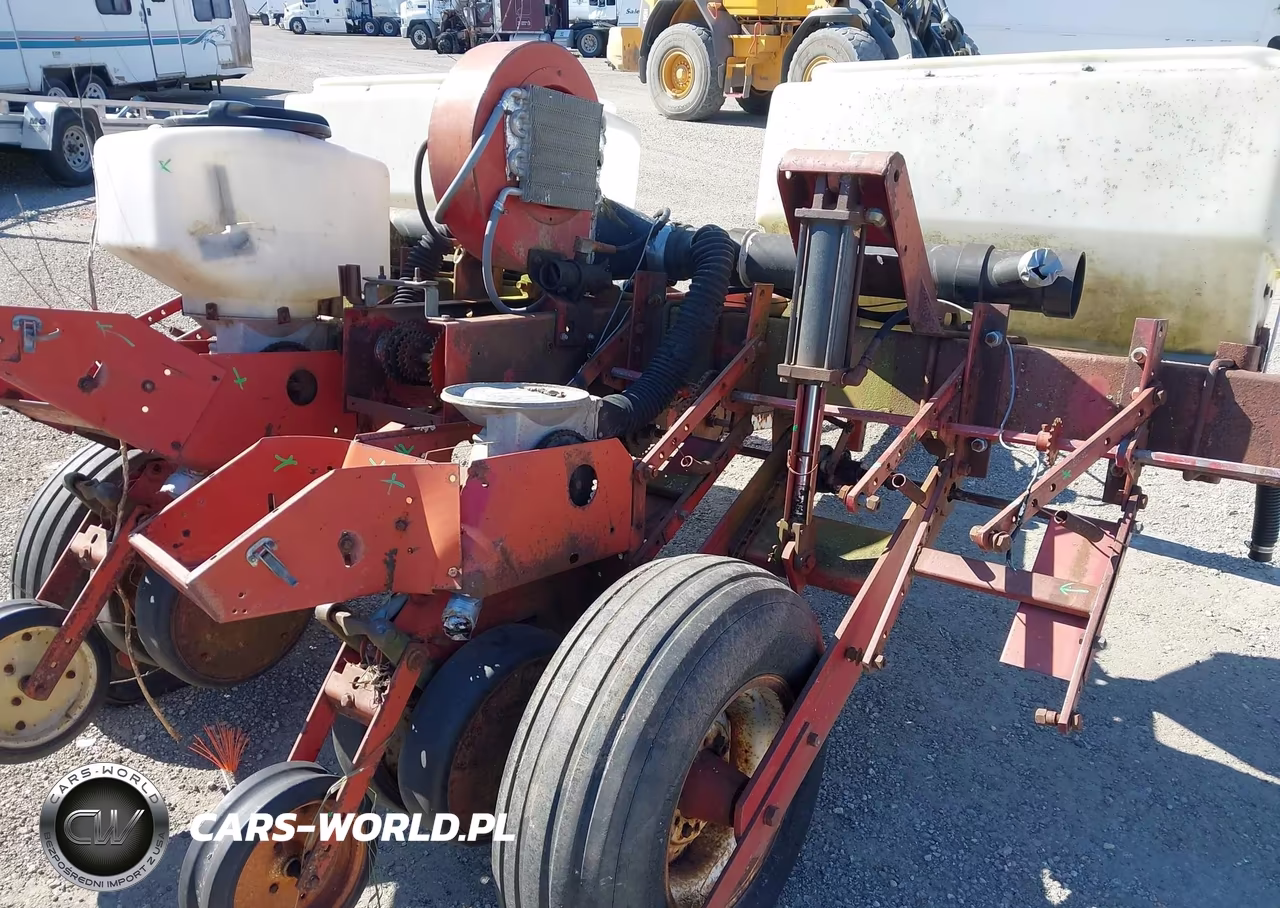 1989 White Corn Planter VIN:LOT-1-45972756 - 6
