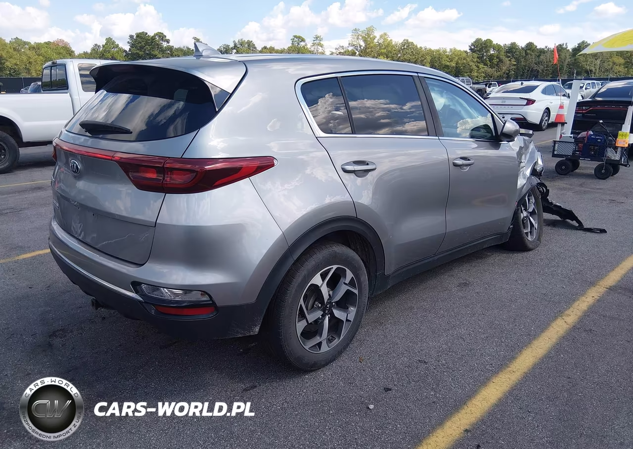 2020 Kia Sportage Lx VIN:KNDPMCAC5L7796026 - 4