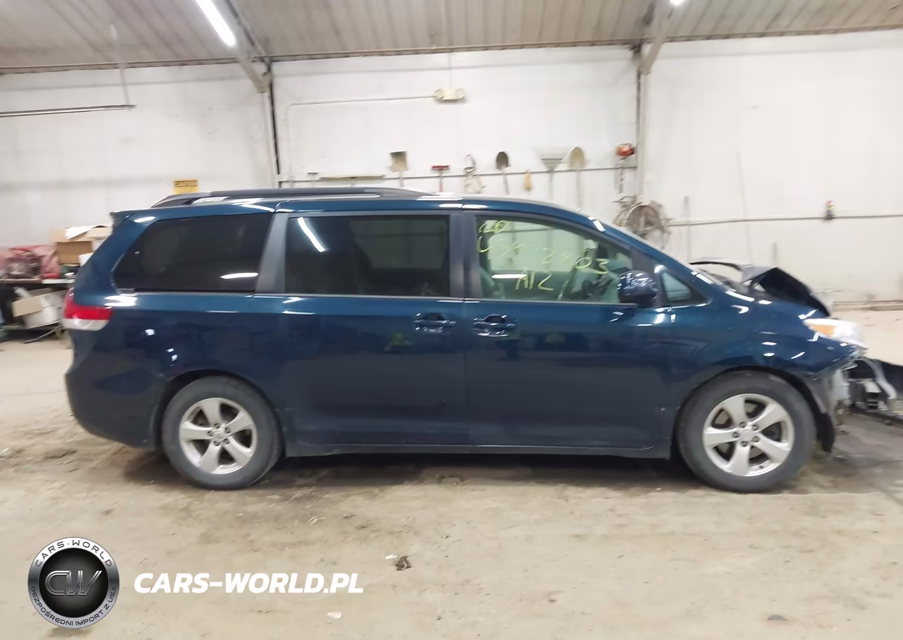 2012 Toyota Sienna Le V6 8 Passenger VIN:5TDKK3DC8CS274427 - 13