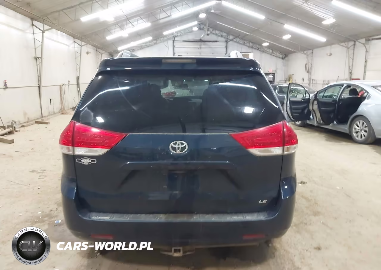 2012 Toyota Sienna Le V6 8 Passenger VIN:5TDKK3DC8CS274427 - 16
