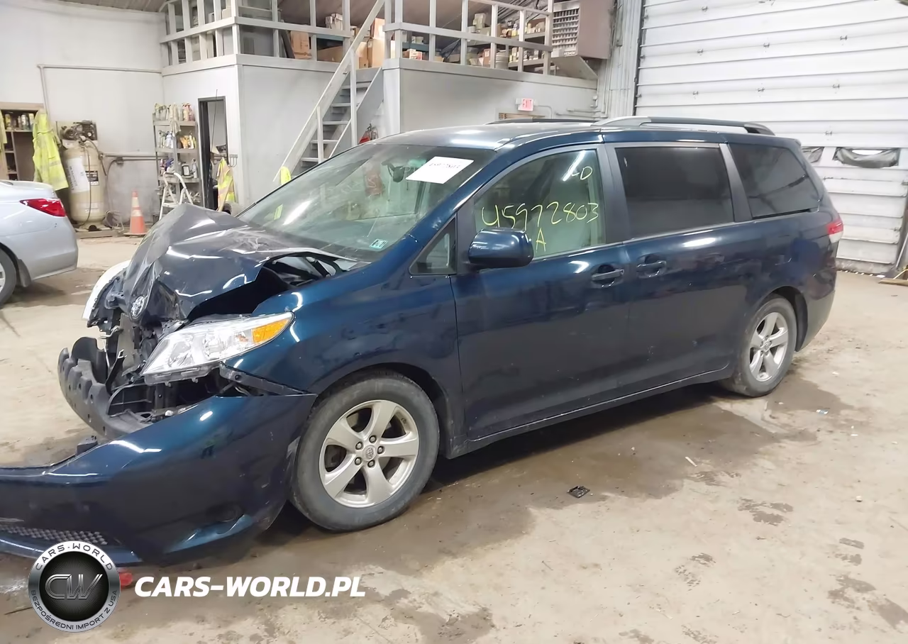 2012 Toyota Sienna Le V6 8 Passenger VIN:5TDKK3DC8CS274427 - 2