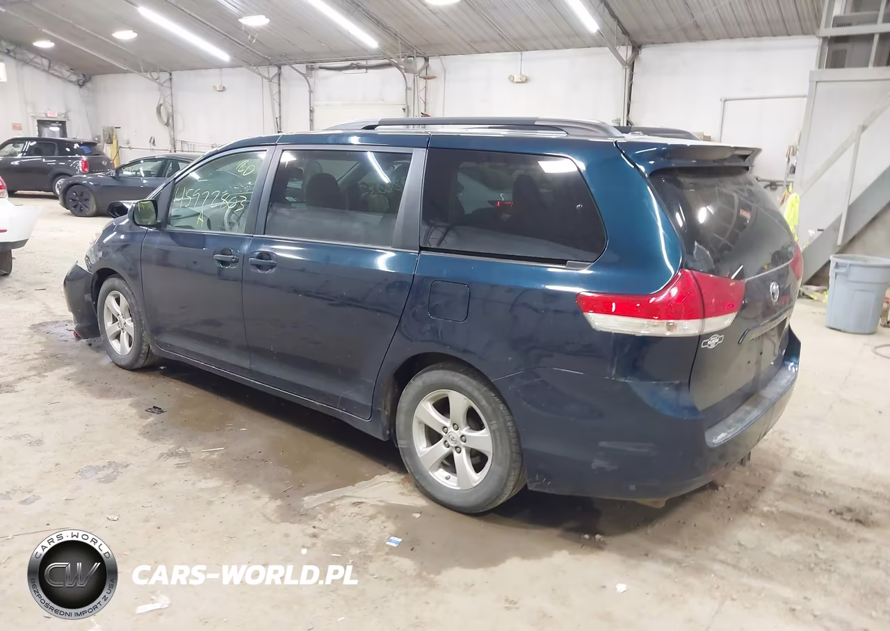 2012 Toyota Sienna Le V6 8 Passenger VIN:5TDKK3DC8CS274427 - 3