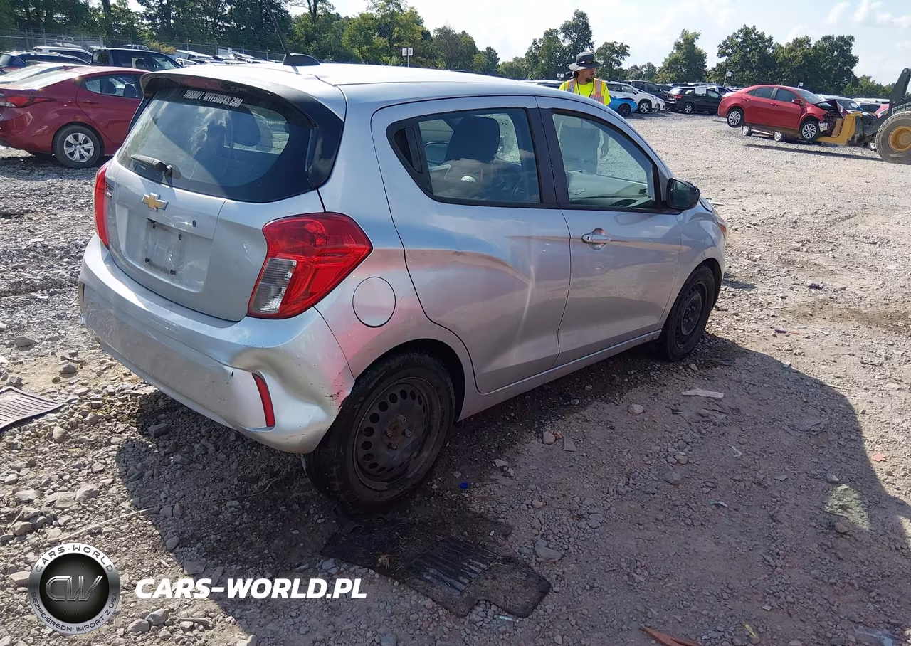 2017 Chevrolet Spark Ls Cvt VIN:KL8CB6SAXHC763565 - 4