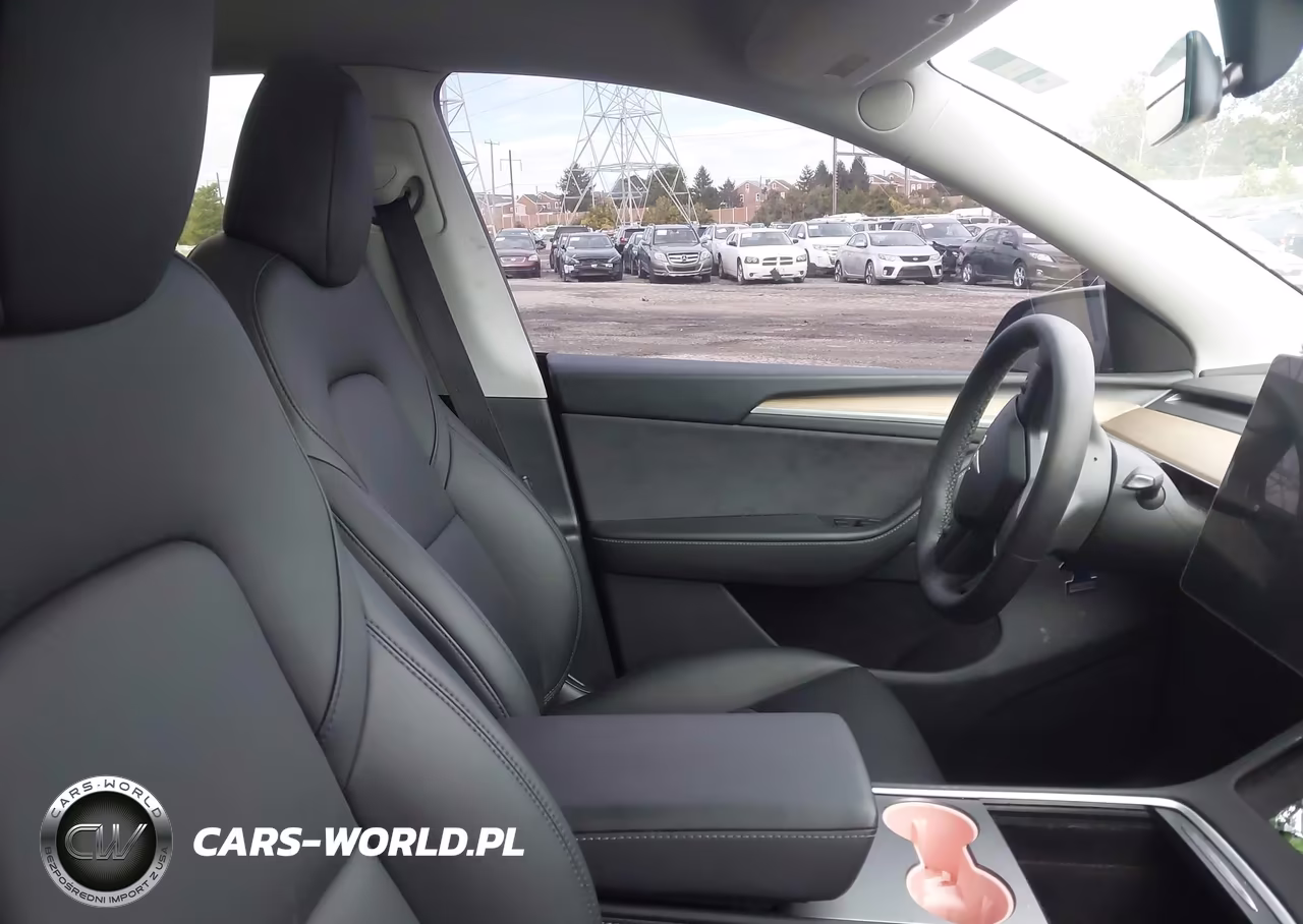 2025 Tesla Model Y Long Range Dual Motor Rear-Wheel Drive VIN:7SAYGDED2SA361624 - 5