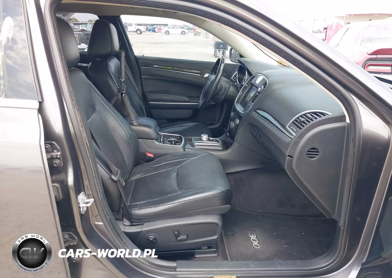2017 Chrysler 300C VIN:2C3CCAEG2HH544902 - 5