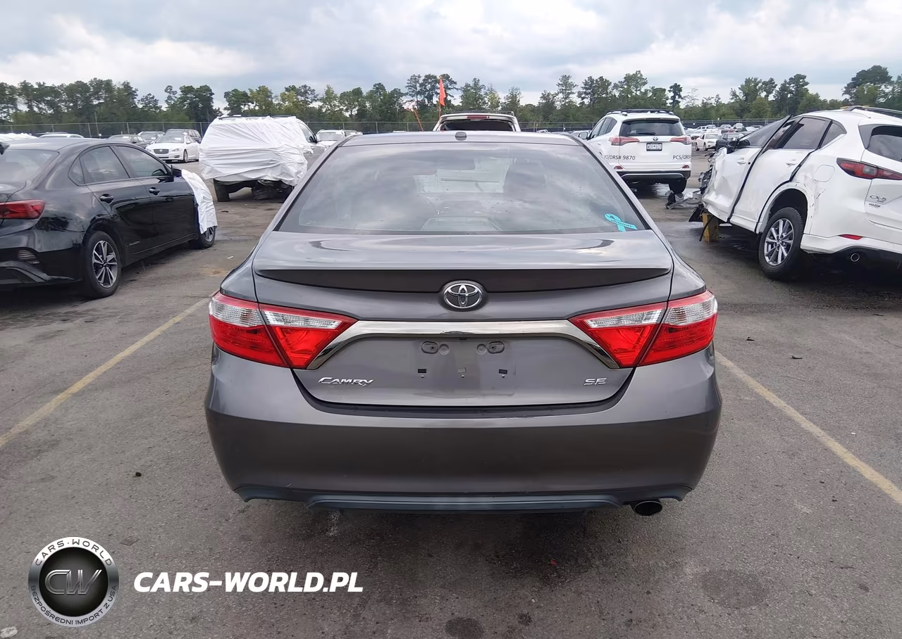2015 Toyota Camry Se VIN:4T1BF1FK5FU083119 - 16