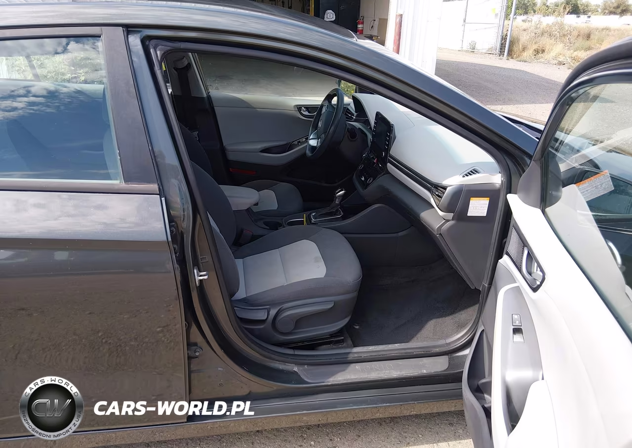 2020 Hyundai Ioniq Hybrid Blue VIN:KMHC65LC0LU220035 - 5