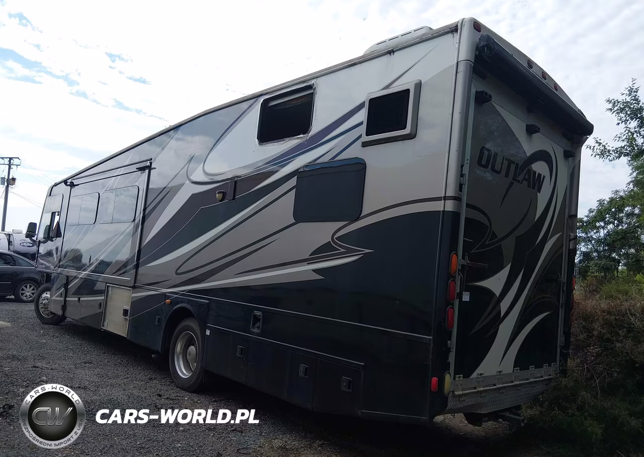 2014 Ford F53 VIN:1F66F5DY3E0A12899 - 3