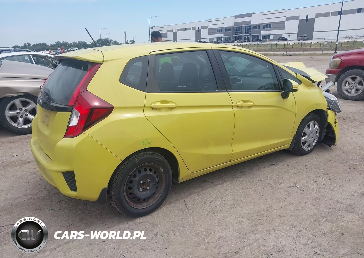 2015 Honda Fit Lx VIN:3HGGK5H58FM775921 - 4