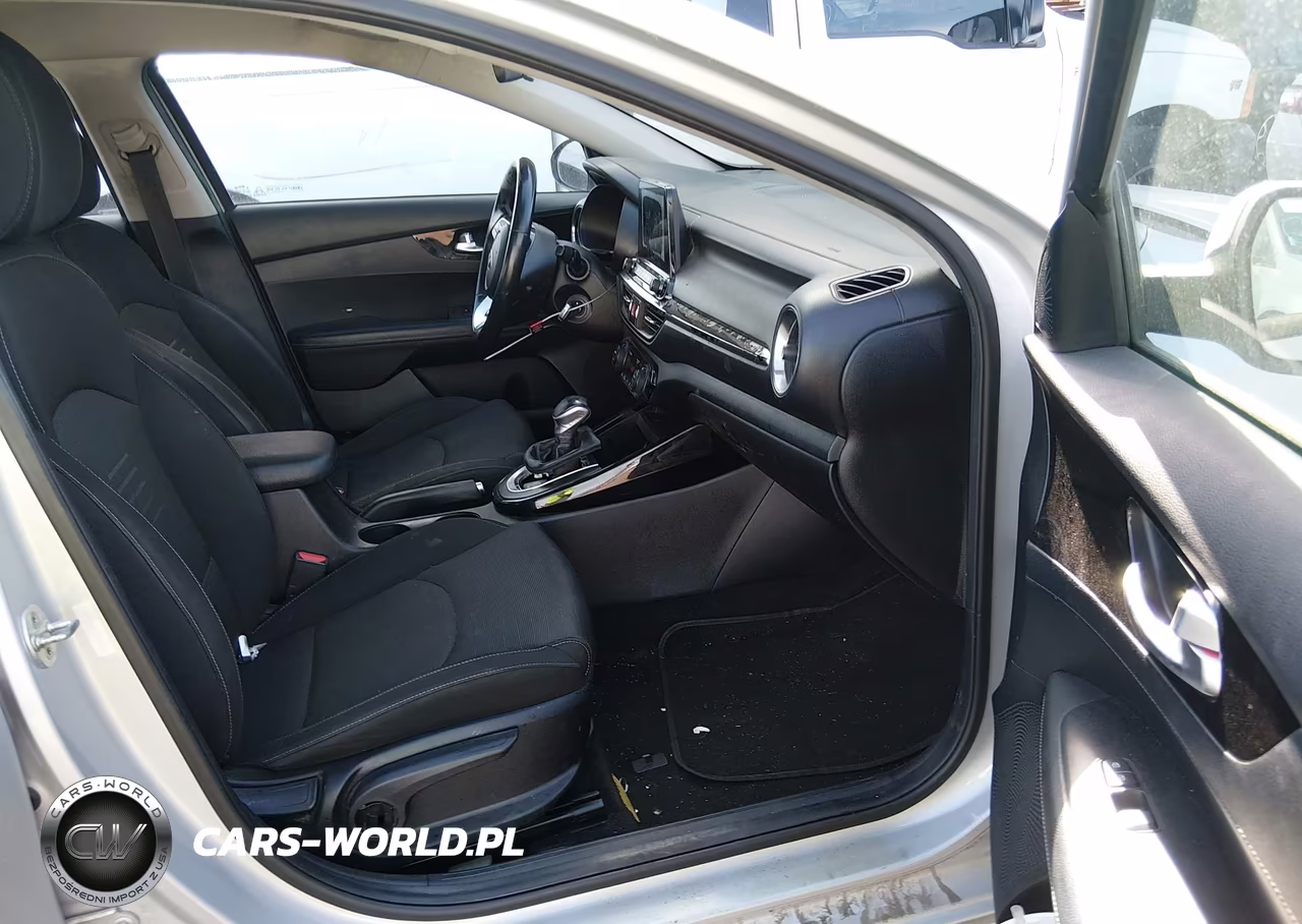 2019 Kia Forte S VIN:3KPF34AD3KE028282 - 5