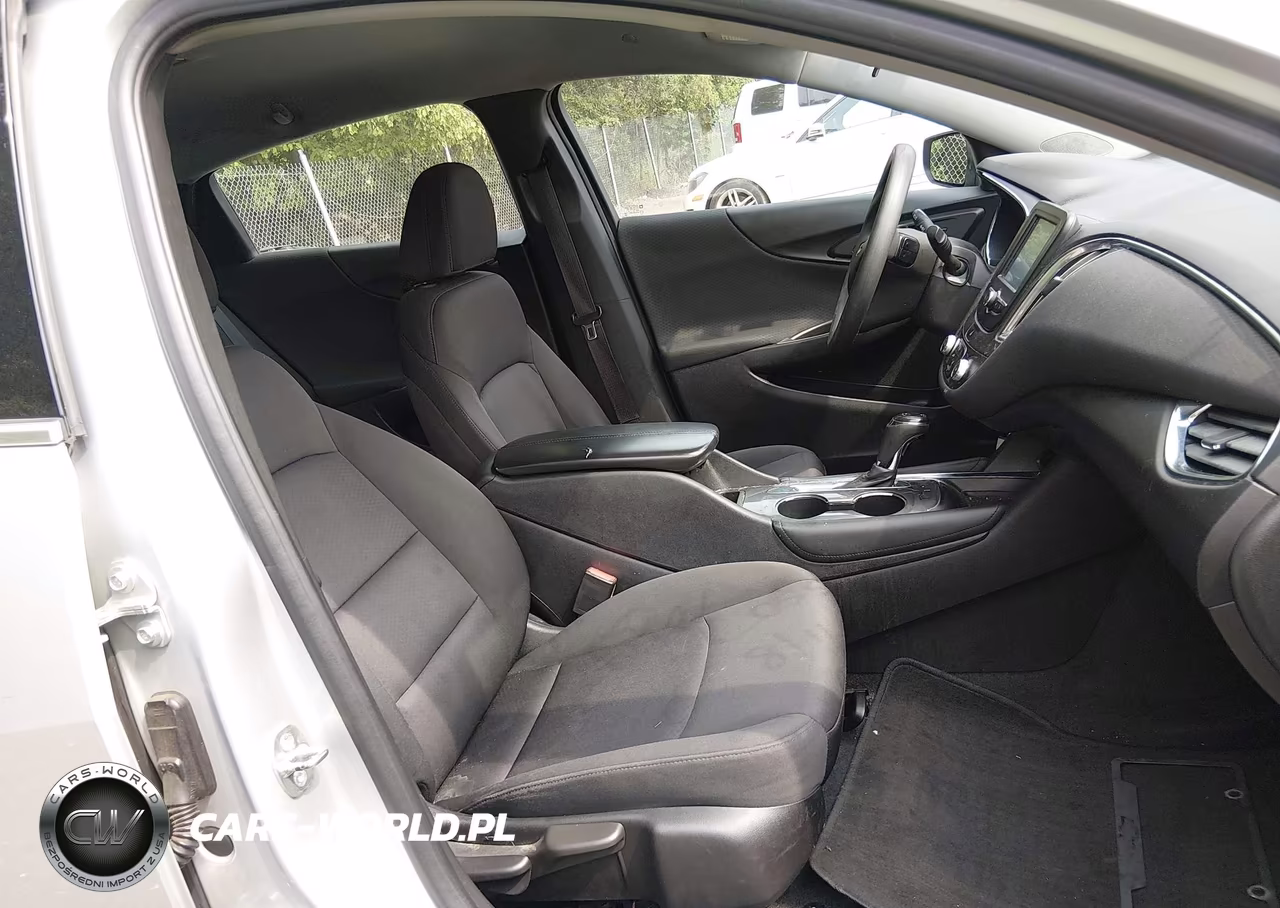 2018 Chevrolet Malibu Lt VIN:1G1ZD5ST3JF180923 - 5