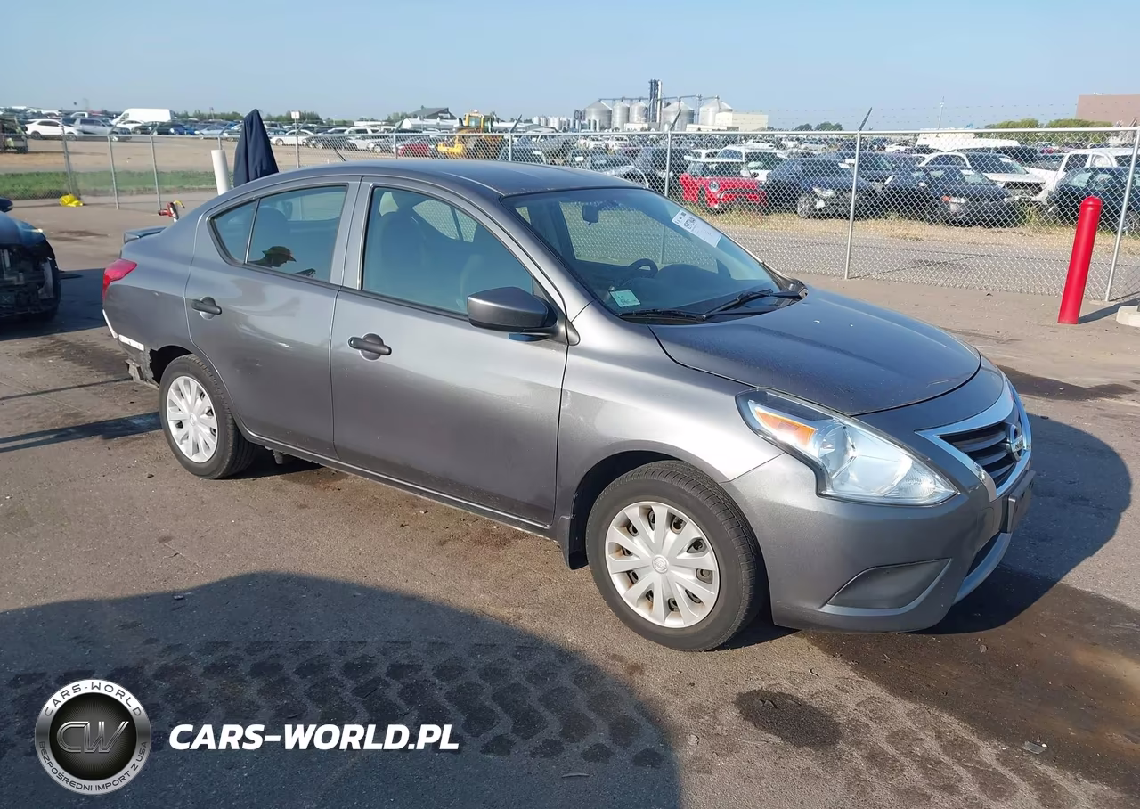 2017 Nissan Versa 1.6 S+ – zdjęcie 1 z 17