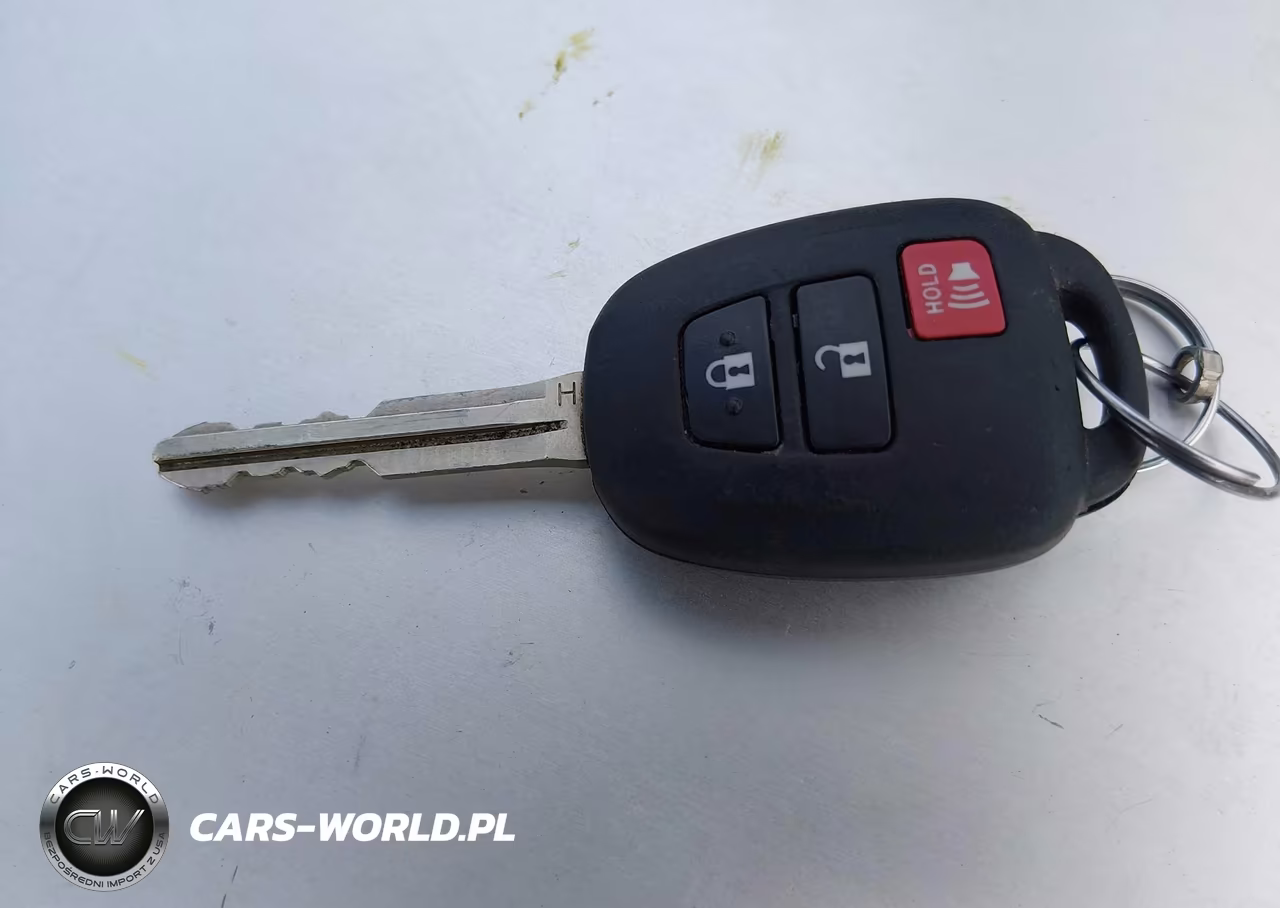 2024 Toyota Corolla Cross L VIN:7MUAAABG6RV116384 - 11