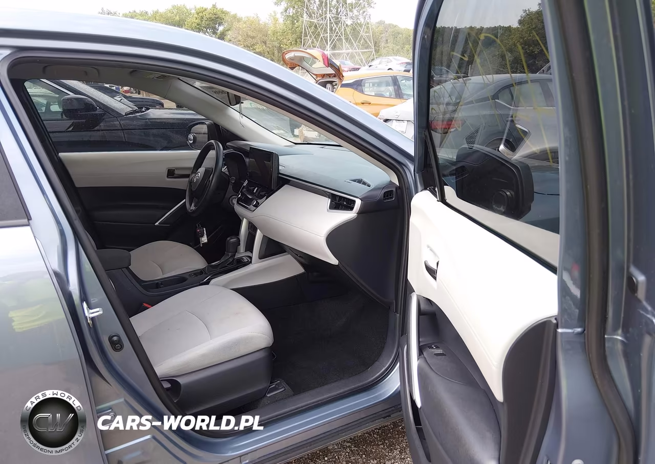 2024 Toyota Corolla Cross L VIN:7MUAAABG6RV116384 - 5