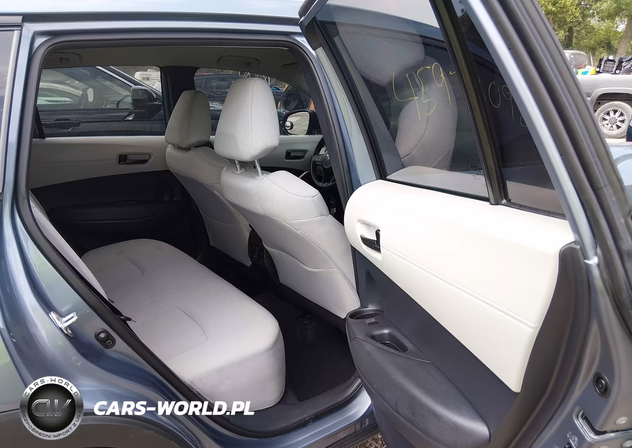 2024 Toyota Corolla Cross L VIN:7MUAAABG6RV116384 - 8