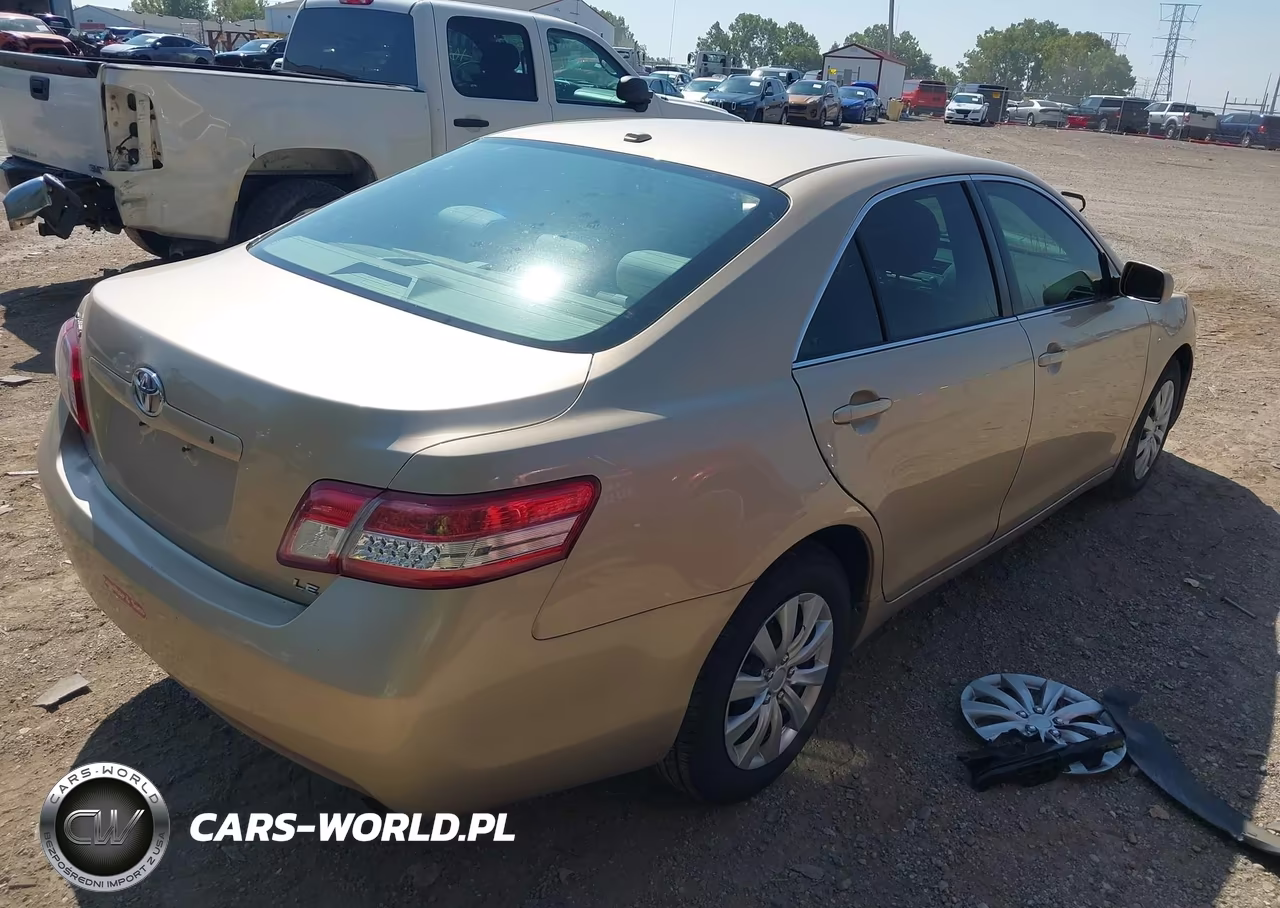 2011 Toyota Camry Le VIN:4T1BF3EK0BU686518 - 4
