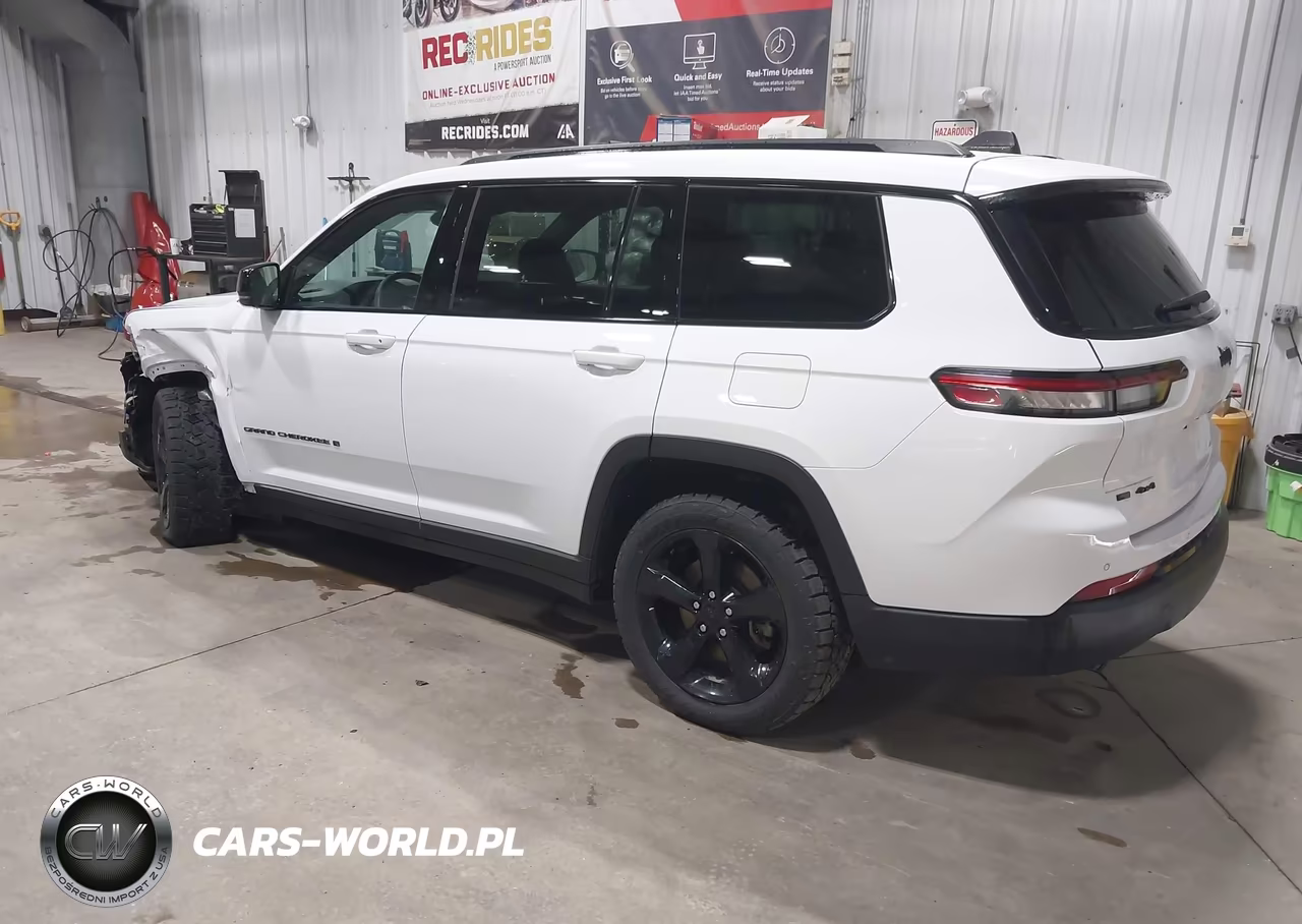 2023 Jeep Grand Cherokee L Altitude 4X4 VIN:1C4RJKAG5P8767544 - 3