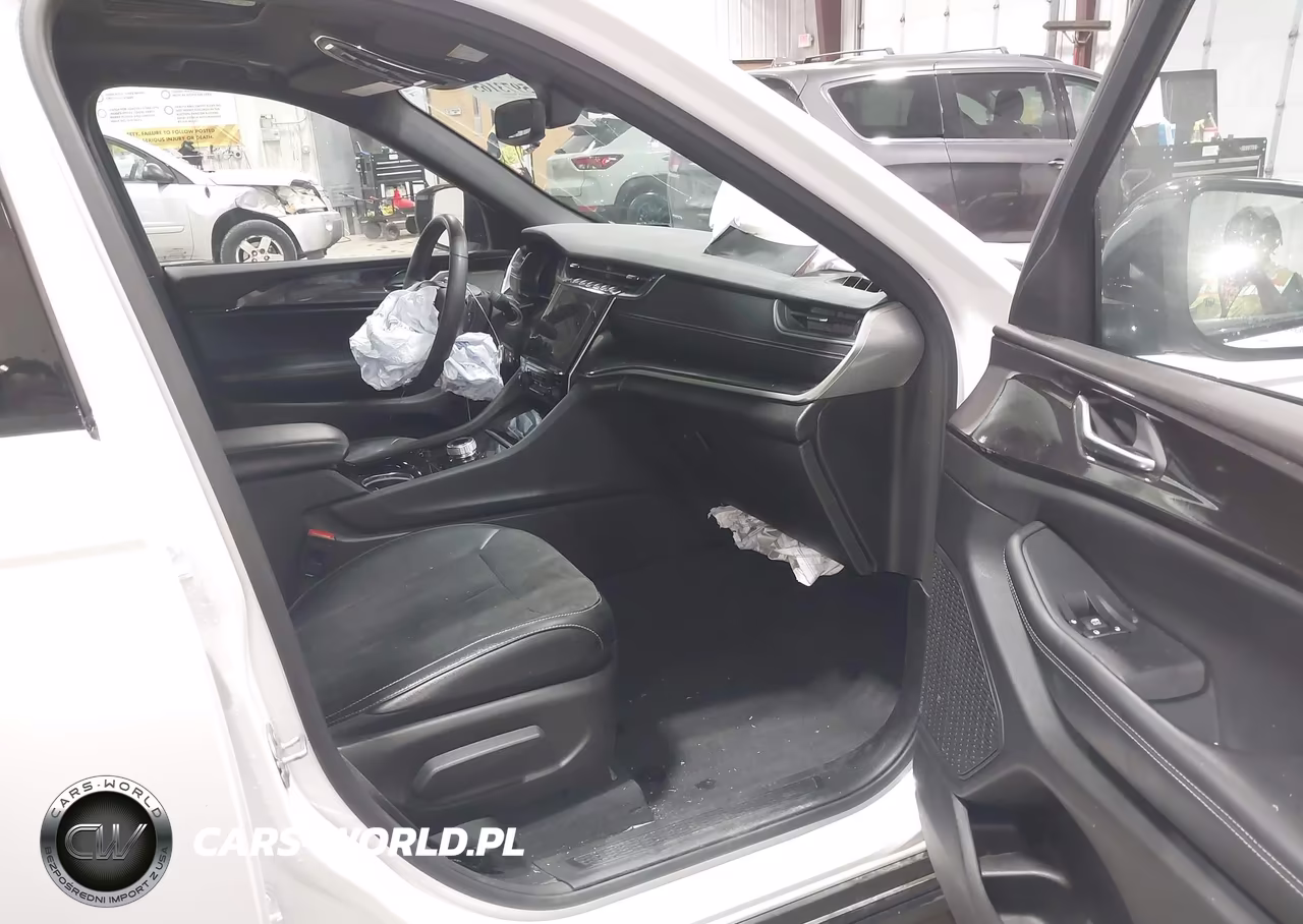 2023 Jeep Grand Cherokee L Altitude 4X4 VIN:1C4RJKAG5P8767544 - 5