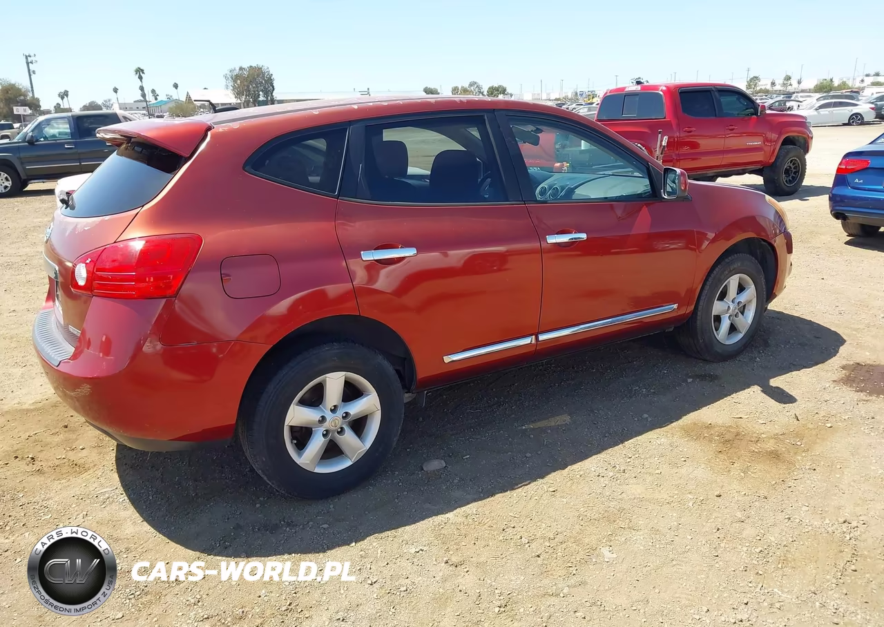 2013 Nissan Rogue S VIN:JN8AS5MT2DW543518 - 4