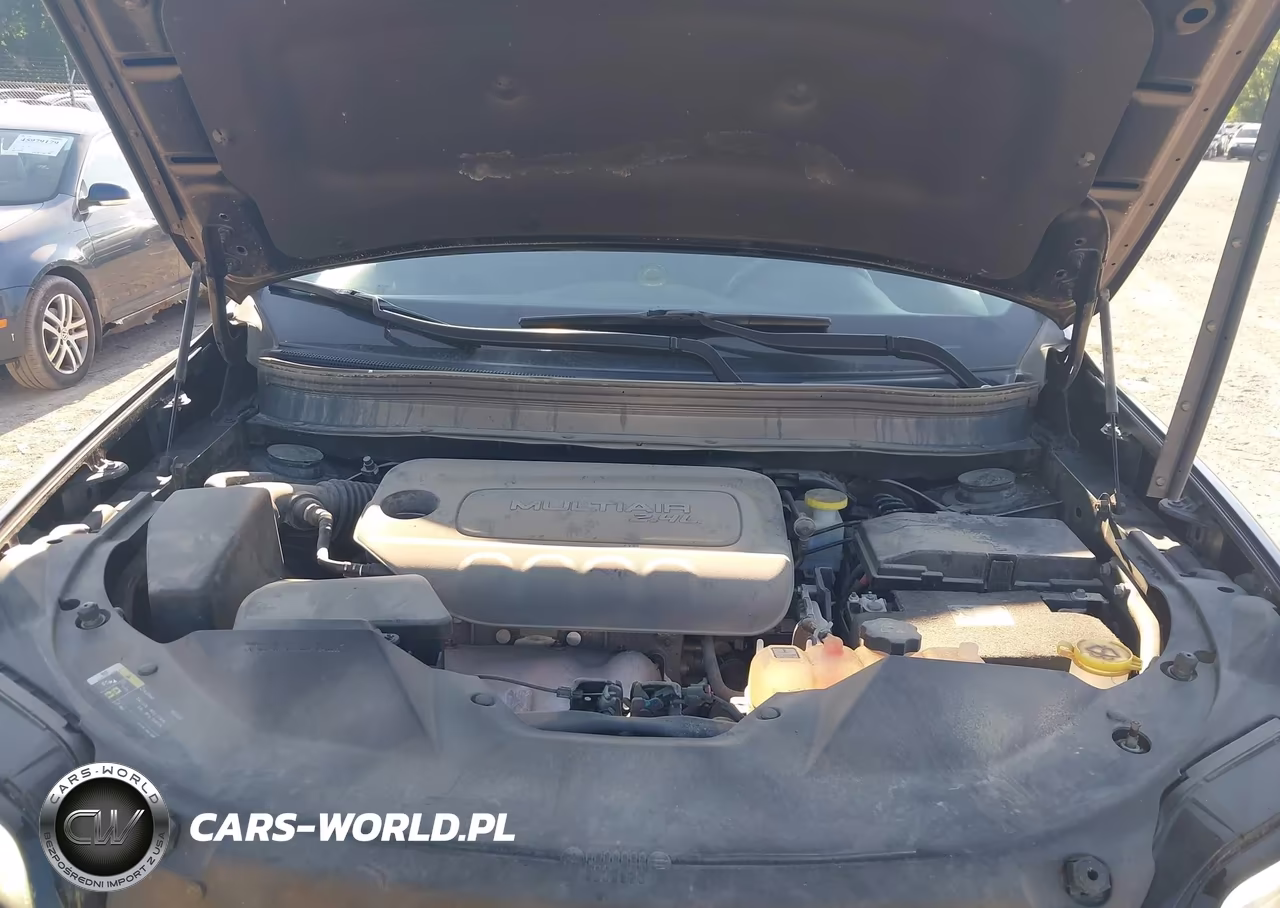 2019 Jeep Cherokee Latitude Plus 4X4 VIN:1C4PJMLB0KD398094 - 10