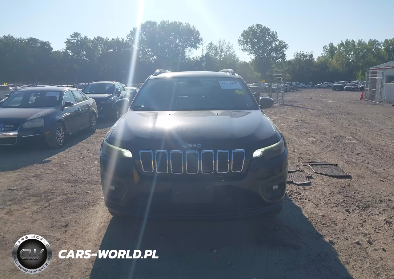 2019 Jeep Cherokee Latitude Plus 4X4 VIN:1C4PJMLB0KD398094 - 13