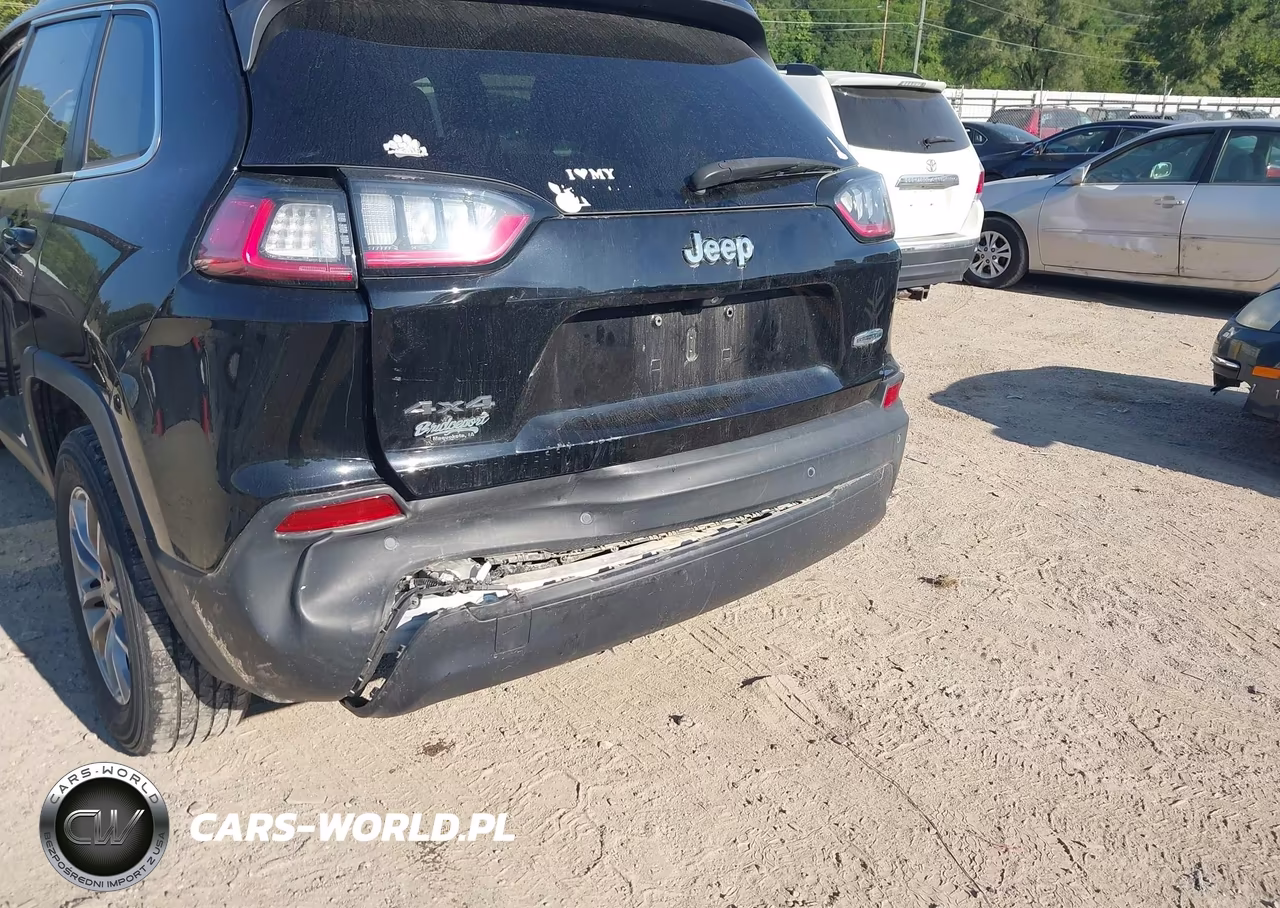 2019 Jeep Cherokee Latitude Plus 4X4 VIN:1C4PJMLB0KD398094 - 6