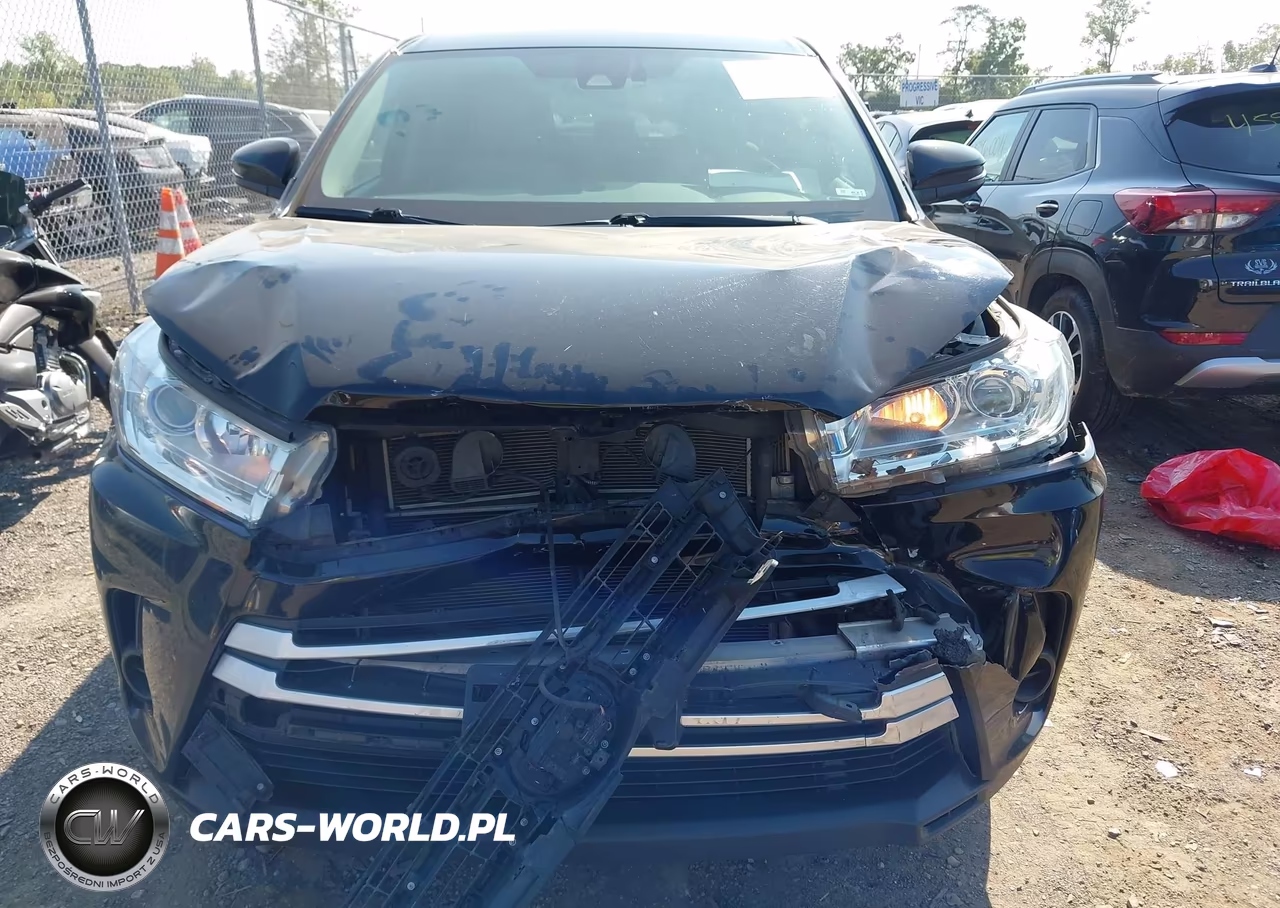 2019 Toyota Highlander Hybrid Le VIN:5TDBGRFH5KS068106 - 6