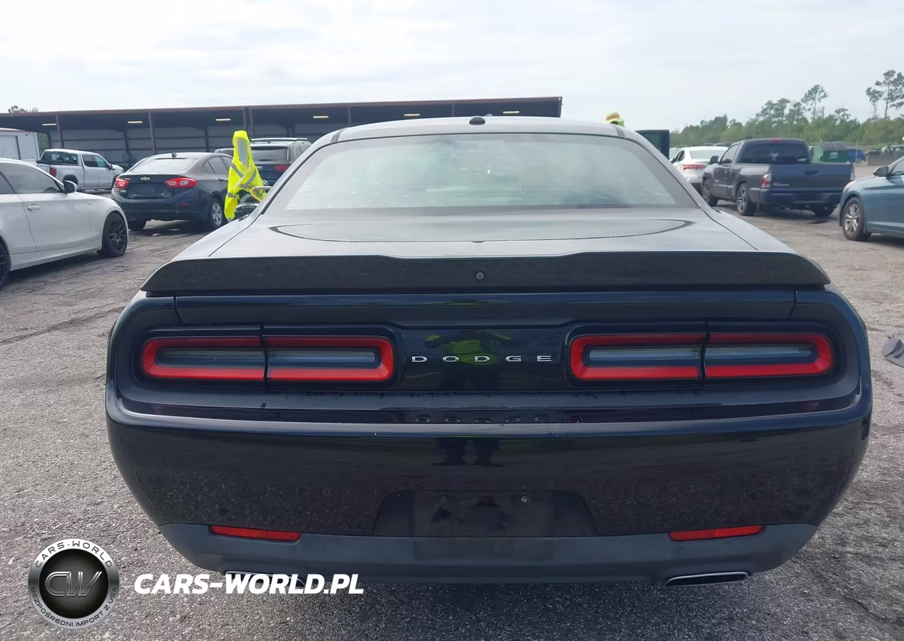 2018 Dodge Challenger Sxt VIN:2C3CDZAG1JH110753 - 16