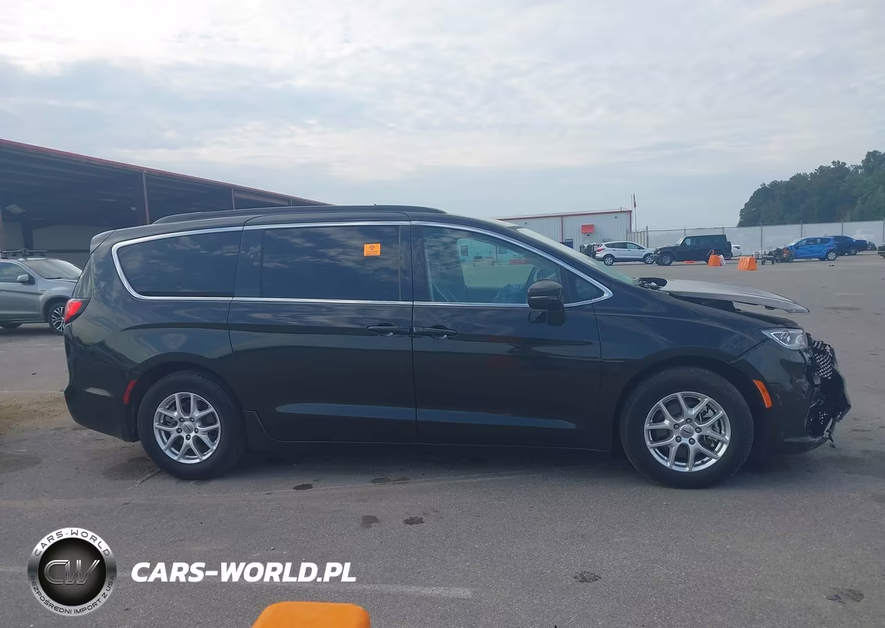 2022 Chrysler Pacifica Touring L VIN:2C4RC1BG1NR195408 - 13