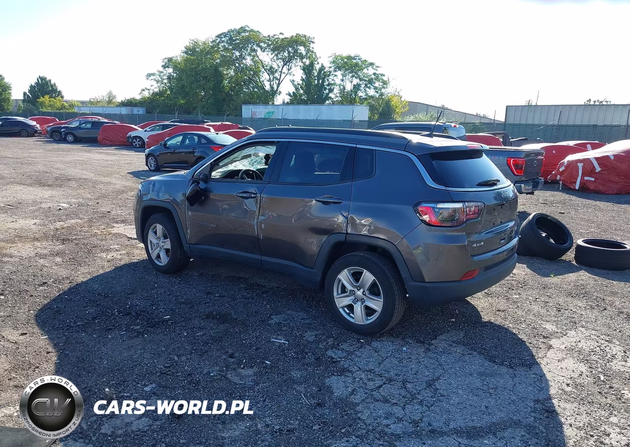 2022 Jeep Compass Latitude 4X4 VIN:3C4NJDBB8NT178757 - 3