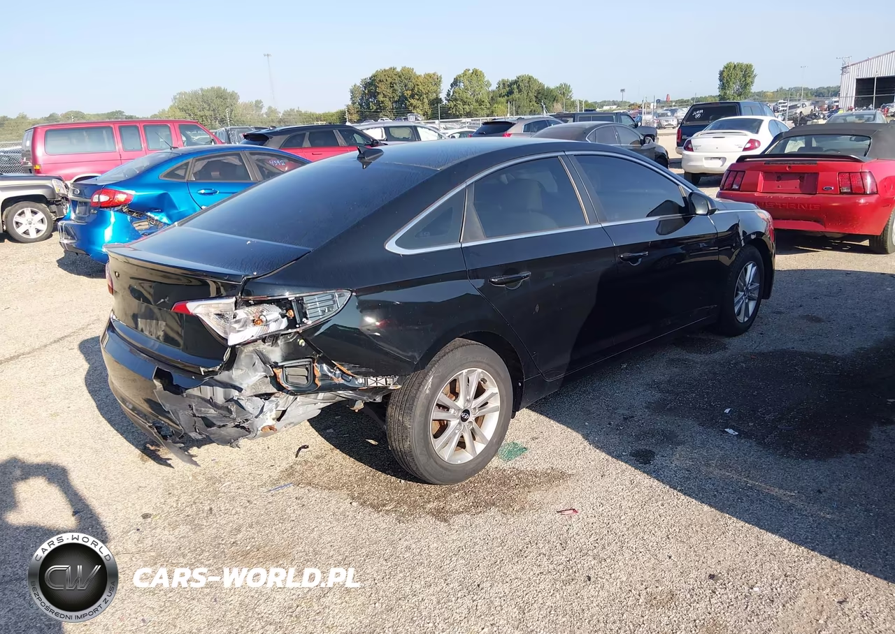 2017 Hyundai Sonata VIN:5NPE24AF9HH440758 - 4