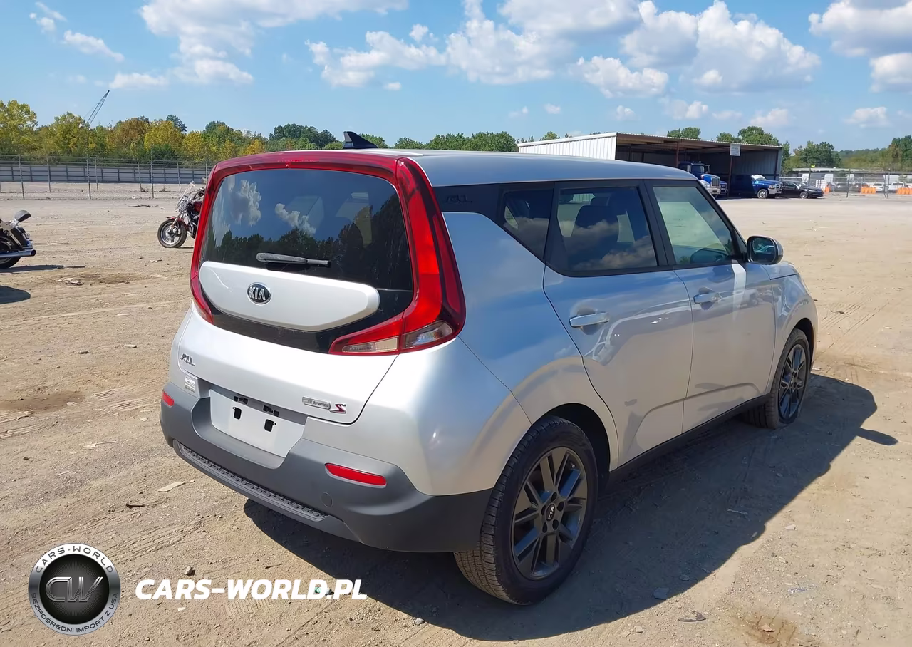 2021 Kia Soul S VIN:KNDJ23AU8M7796656 - 4