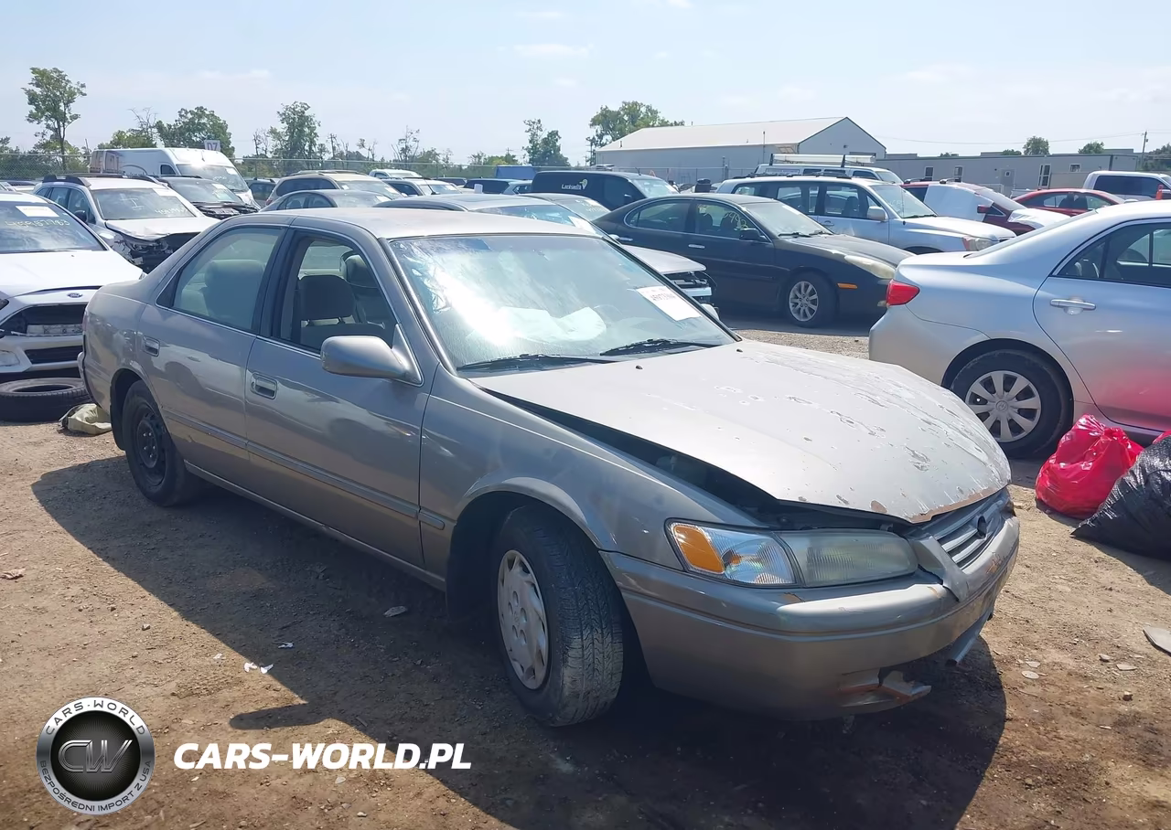 1999 Toyota Camry Le VIN:4T1BG22K0XU419463 - 1