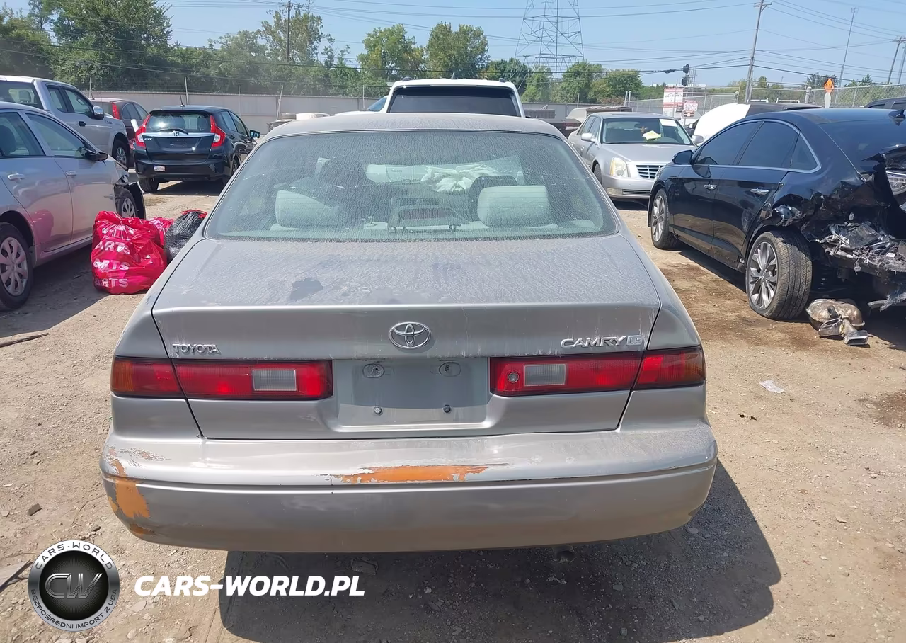 1999 Toyota Camry Le VIN:4T1BG22K0XU419463 - 17