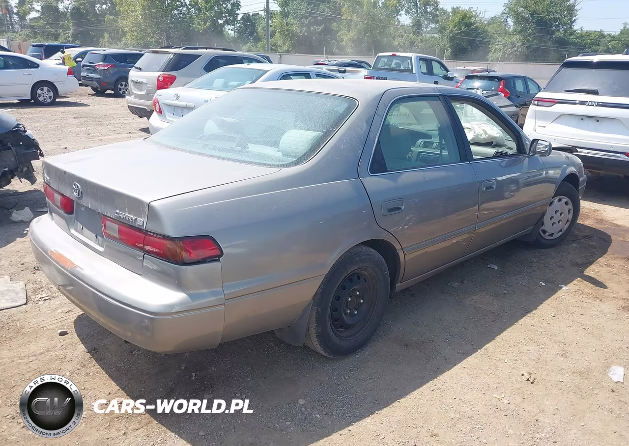 1999 Toyota Camry Le VIN:4T1BG22K0XU419463 - 4