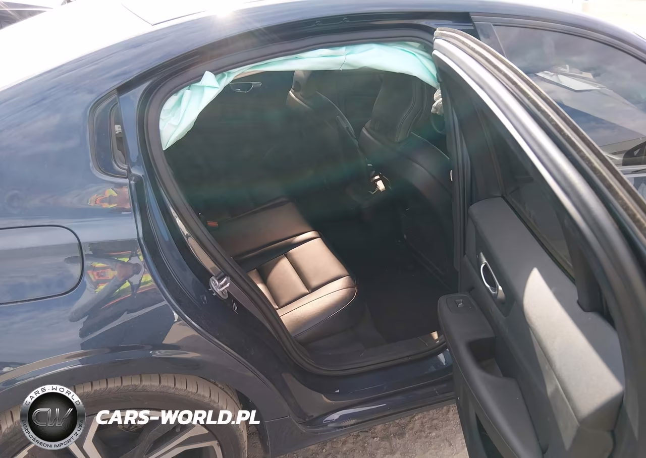 2024 Volvo S60 B5 Core Dark Theme VIN:7JRL12FK1RG319864 - 8