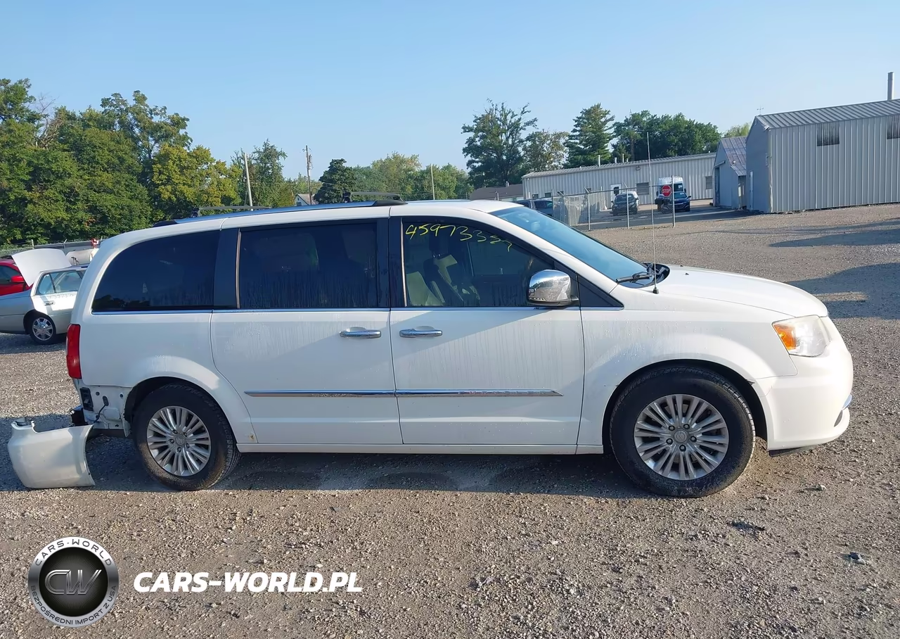 2012 Chrysler Town & Country Limited VIN:2C4RC1GG4CR339250 - 13