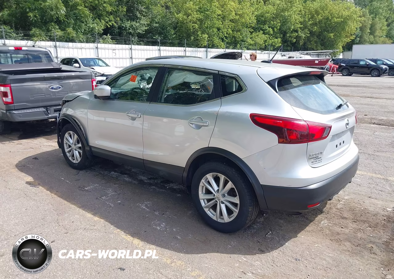 2018 Nissan Rogue Sport S VIN:JN1BJ1CR7JW258538 - 3