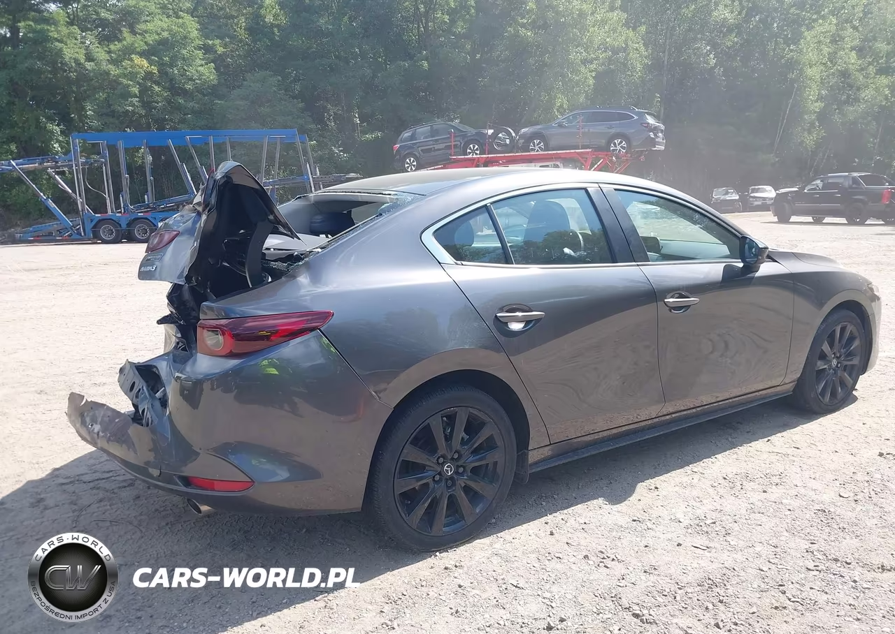 2025 Mazda Mazda3 2.5 S Select Sport VIN:JM1BPABMXS1765224 - 4