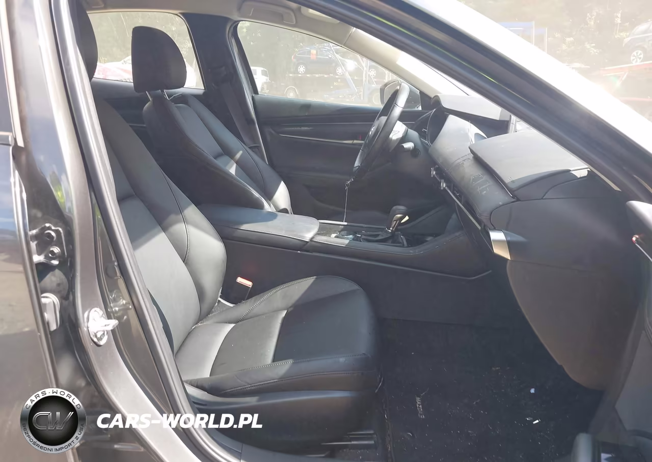 2025 Mazda Mazda3 2.5 S Select Sport VIN:JM1BPABMXS1765224 - 5