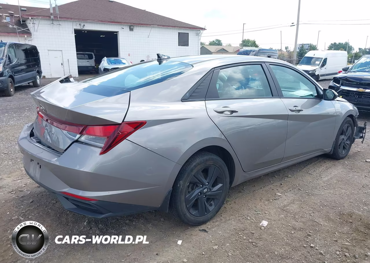 2022 Hyundai Elantra Sel VIN:KMHLS4AG6NU260988 - 4