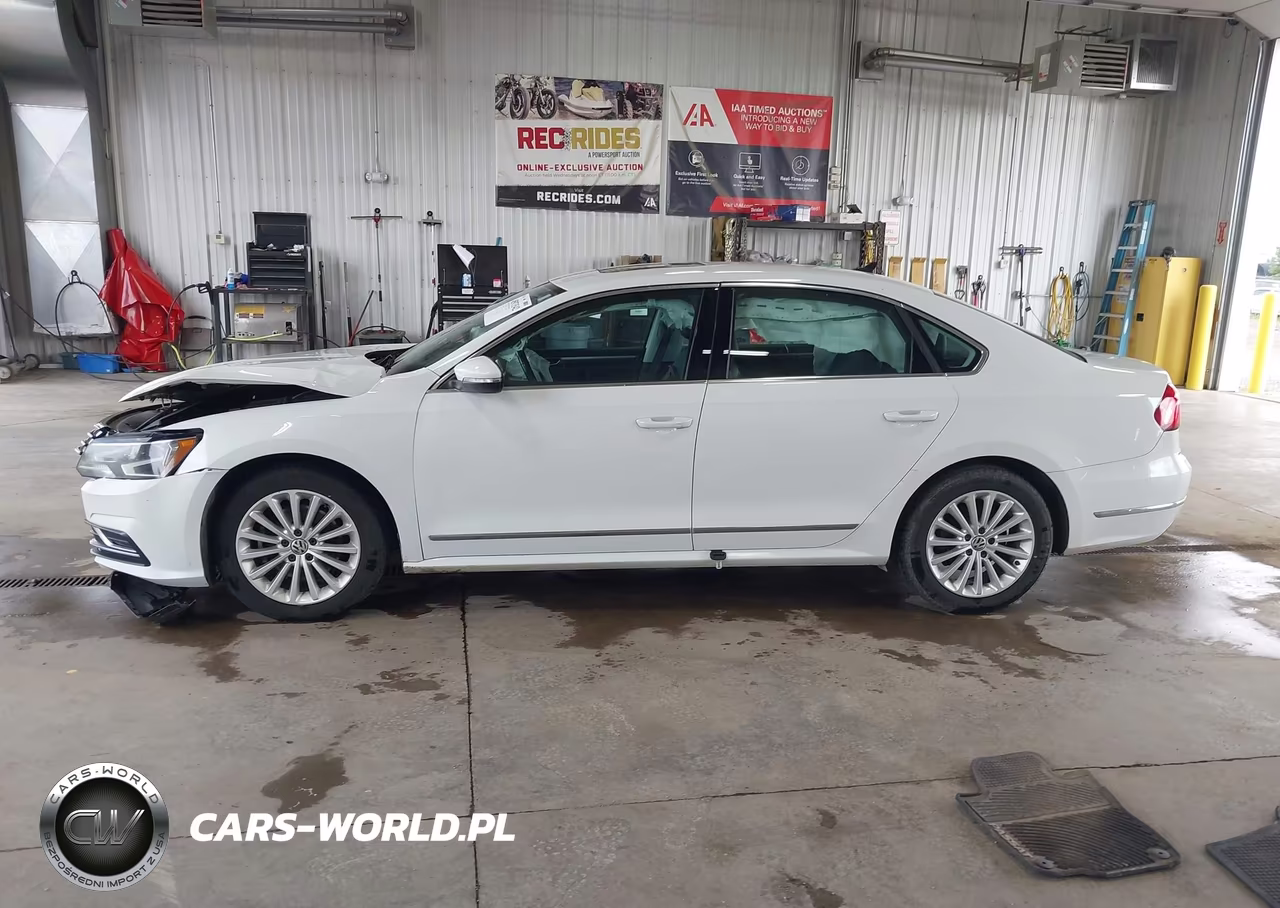 2017 Volkswagen Passat 1.8T Se VIN:1VWBT7A38HC030002 - 14