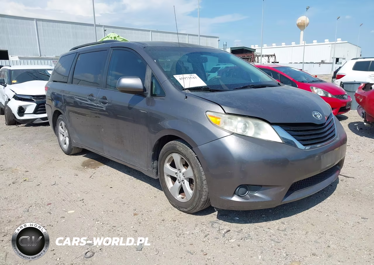 2011 Toyota Sienna Le V6