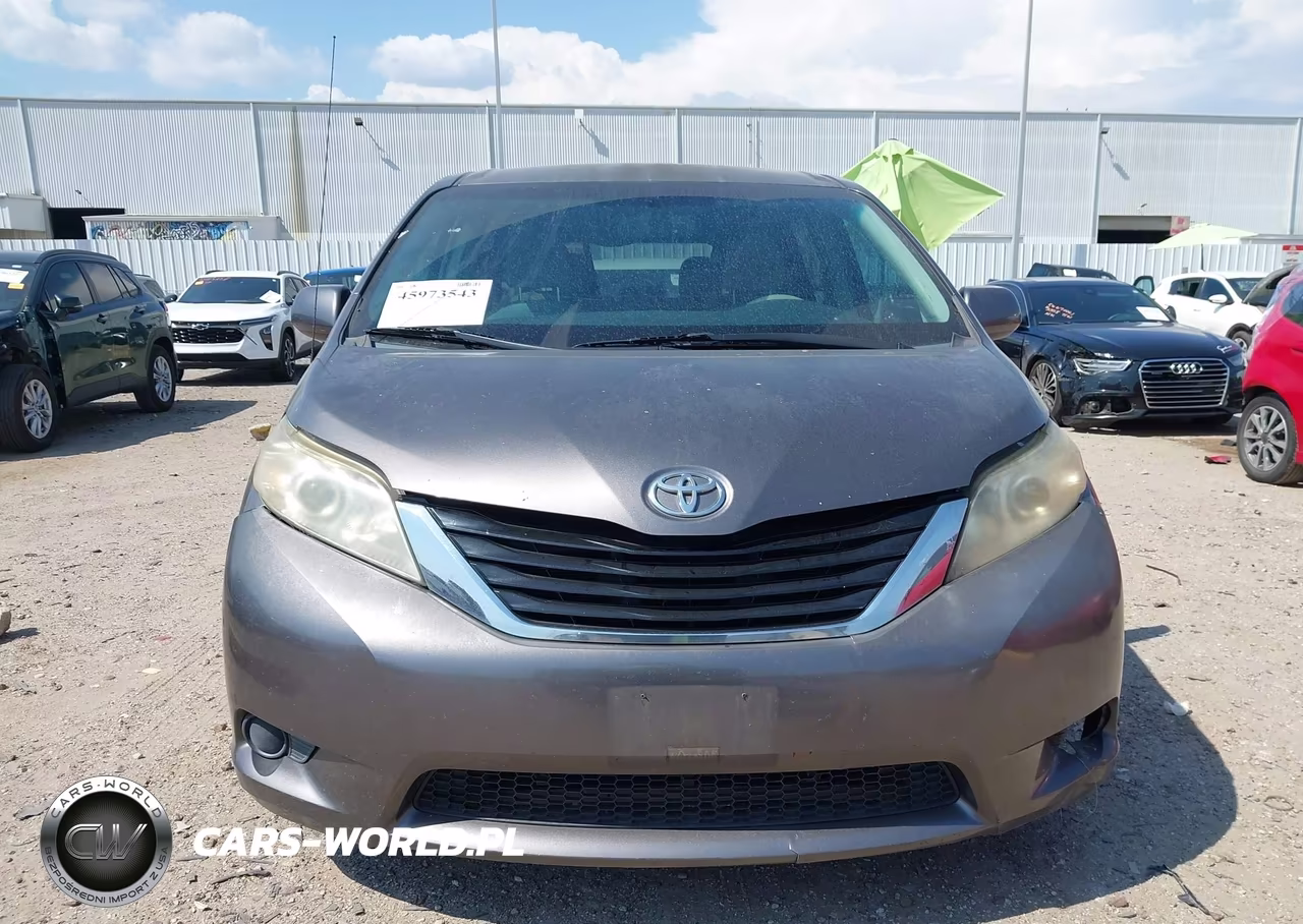 2011 Toyota Sienna Le V6 VIN:5TDKK3DC9BS157342 - 12