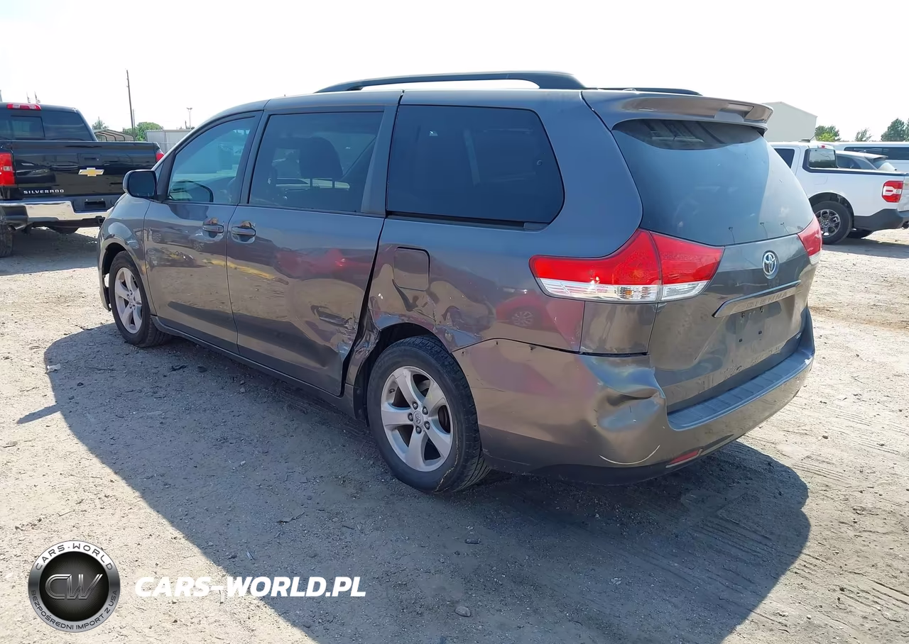 2011 Toyota Sienna Le V6 VIN:5TDKK3DC9BS157342 - 3
