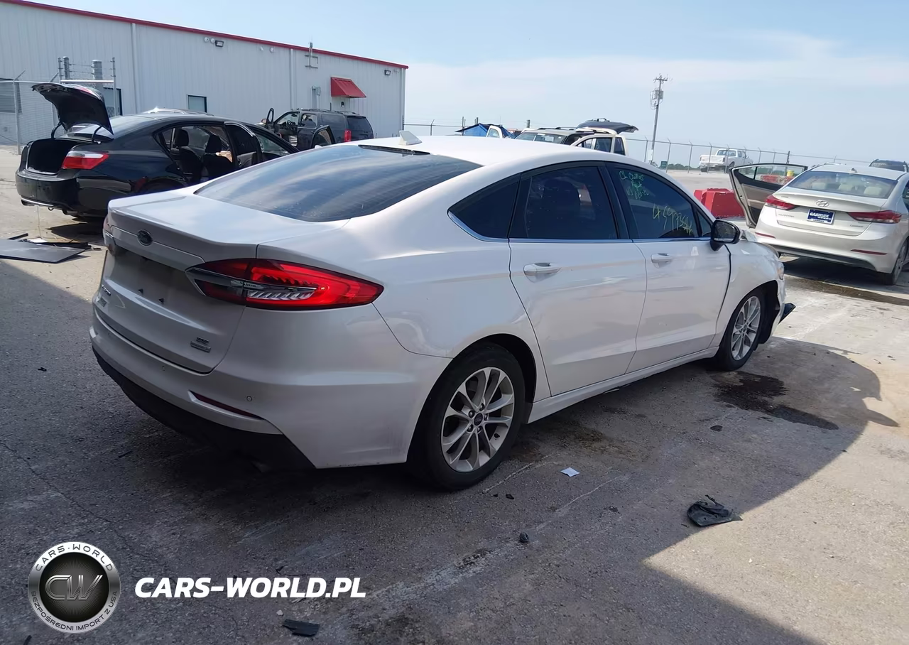 2019 Ford Fusion Se VIN:3FA6P0HD5KR283792 - 4